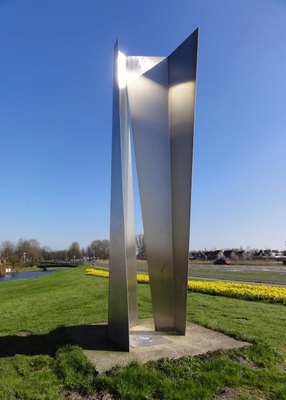Große moderne kundenspezifische abstrakte Edelstahl-Skulptur für Dekoration im Freien