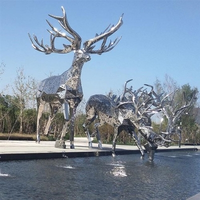 Kundenspezifische Edelstahl-Rotwild-Art Metal Sculpture For Hotel-Garten-Dekoration