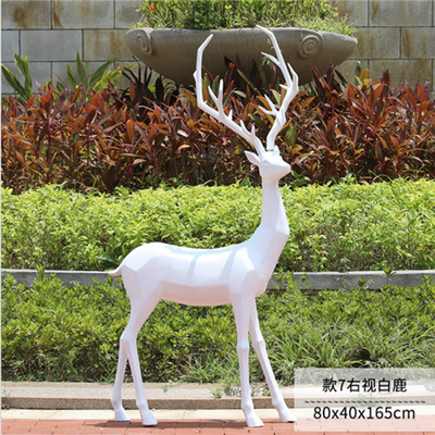 Kundenspezifischer geometrischer Fiberglas-lebensgroßer Rotwild-Statuen-Garten-Tierskulpturen