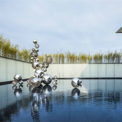 Hohle silberne Edelstahl-Ball-Skulptur dekorativ für Brunnen