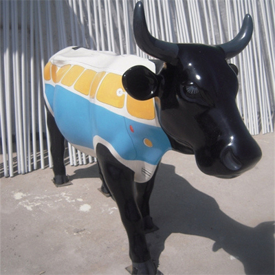Fiberglas-malte lebensgroßer Tierstatuen-Garten Kuh-Skulpturen für Mall
