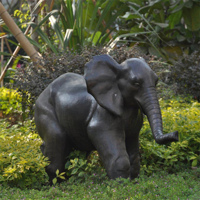Großer Elefant-Bronzegarten-Statuen im Freien, die für Zoo-Park werfen