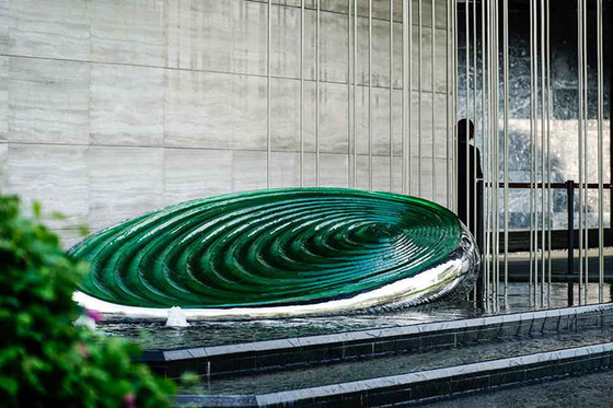 Polierspiegel-Edelstahl-Metallskulptur-Grafik-großes Metallstatuen im Freien