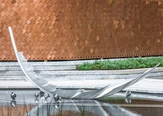 Handgemachte Feder-Pool im Freien gestaltet Metall Art Sculpture des Edelstahl-3D