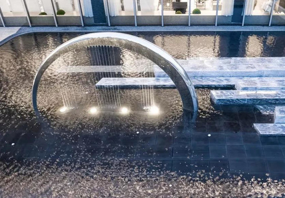 Edelstahl des Halbrund-öffentlichen Platzes gestaltet dekoratives für Brunnen