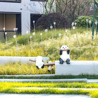 Modernes Panda Garden Ornament Outdoor Statue-Metall für sitzenden Schemel