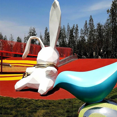 Stadt-Karikatur-Kaninchen-Garten-Tier gestaltet Fiberglas das im Freien