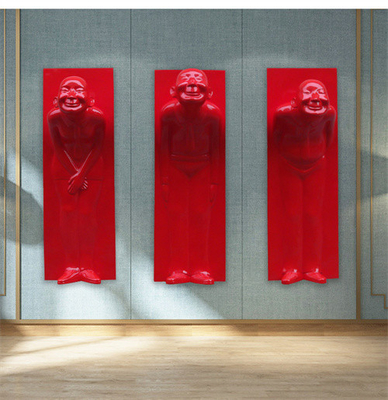 Willkommener Usher Wall Mounted Sculptures Fiberglass, der für Hotel-Dekoration hängt